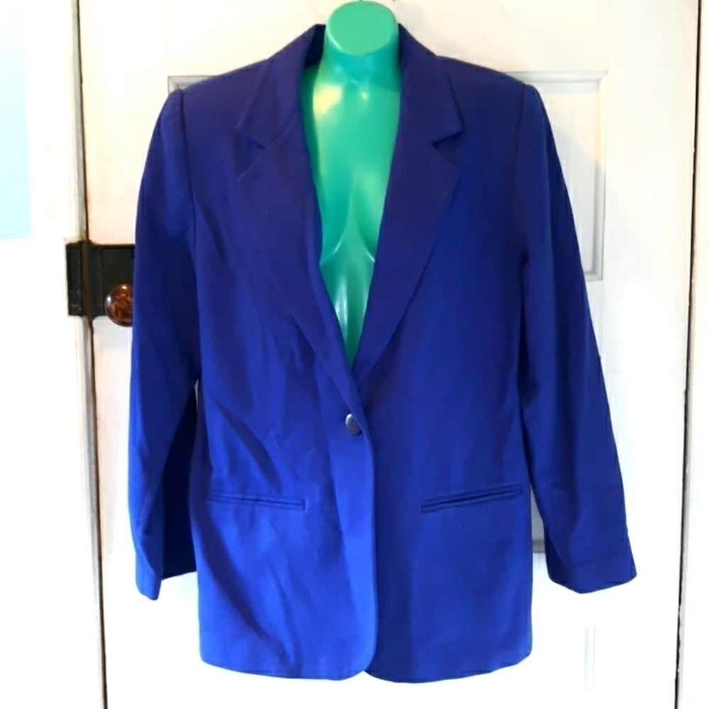 Sag Harbor 12 navy blue blazer wool